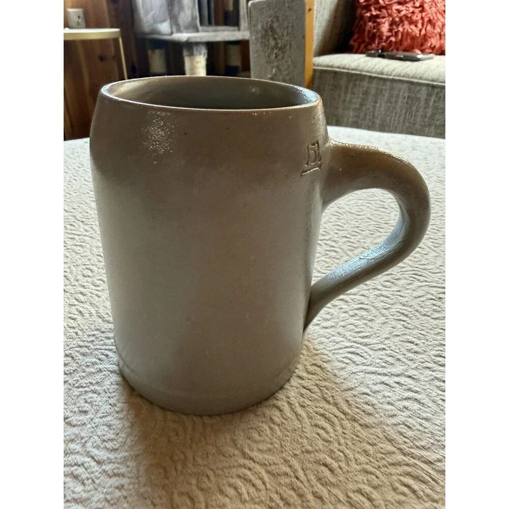 Lowenbrau Munich Rare Vintage German Beer Mug Stein Stone Ware 0.5 L W. Germany